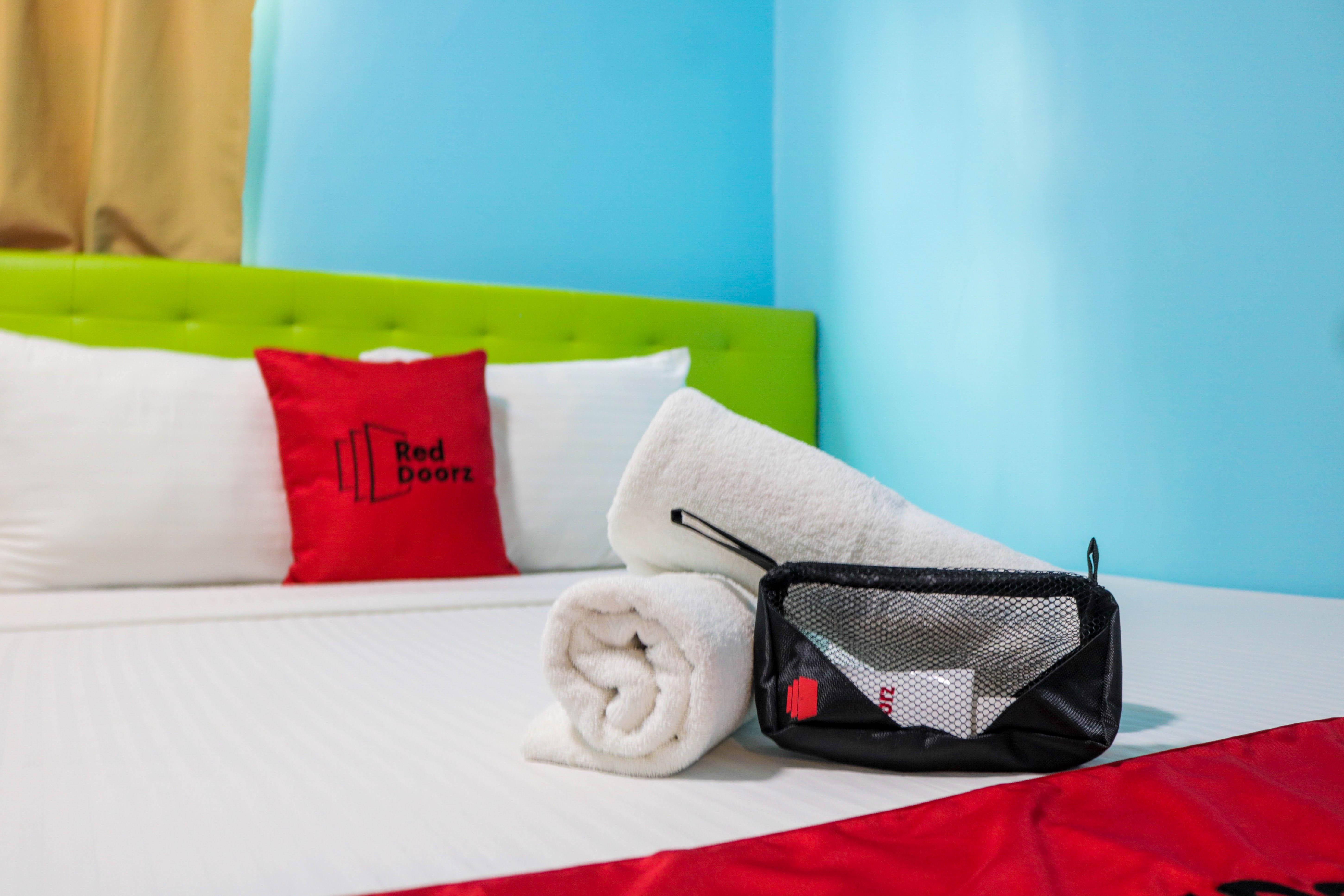 Reddoorz Plus New Era Budget Hotel Mandaue Former Reddoorz Plus Near Uv Mandaue Cebú Exterior foto