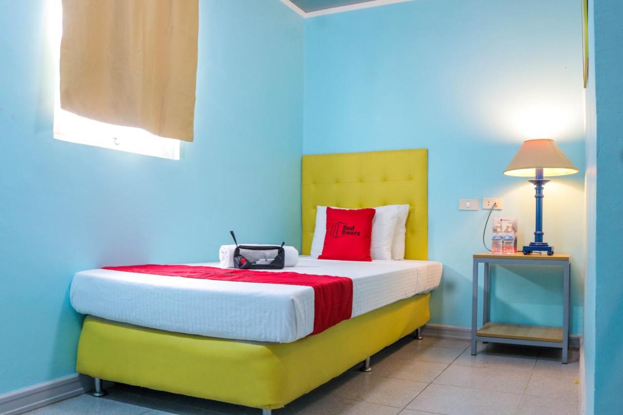 Reddoorz Plus New Era Budget Hotel Mandaue Former Reddoorz Plus Near Uv Mandaue Cebú Exterior foto